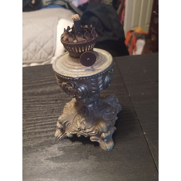 Antique Ornate Cast / Metal Oil Lamp 5" Made in Hong Kong VTG RARE - Picture 1 of 16